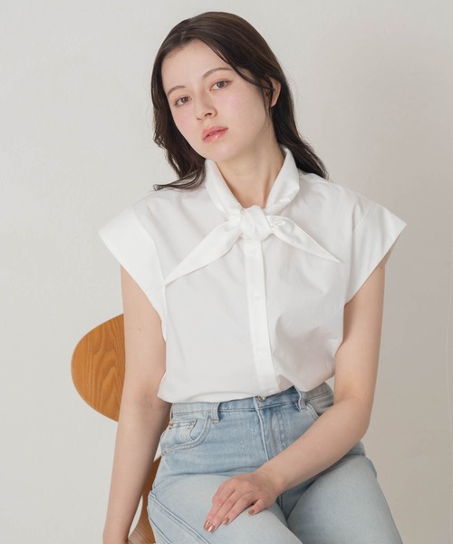 MISCH MASCH(ミッシュマッシュ)の「2026春夏新作 一部店舗限定 ミニマルノースリーブシャツ(シャツ/ブラウス・レディース・ブルー/ホワイト・フリ-)」の6枚目の写真