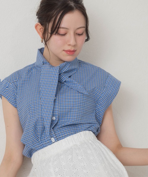 MISCH MASCH(ミッシュマッシュ)の「2026春夏新作 一部店舗限定 ミニマルノースリーブシャツ(シャツ/ブラウス・レディース・ブルー/ホワイト・フリ-)」の16枚目の写真