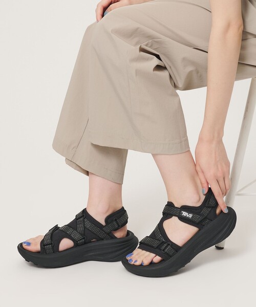 Teva(テバ)の「<Teva>AVENTRAIL R2T サンダル(サンダル・レディース・ブラック・7/6/8)」の2枚目の写真