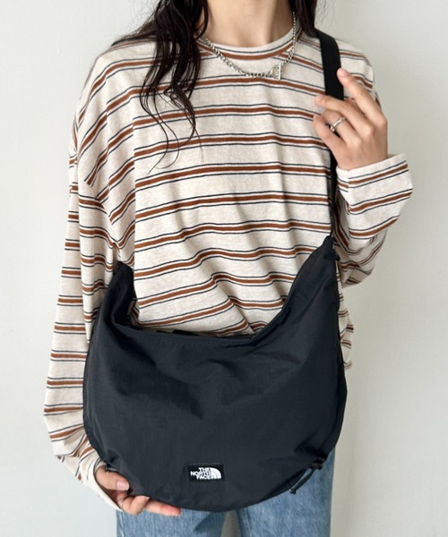 THE NORTH FACE(ザノースフェイス)の「THE NORTH FACE(ザ・ノースフェイス)/ショルダーバッグ ハーフムーンバッグ ホーボーバッグ /BREEZE CROSS BAG M(バックパック/リュック・レディース・ダークグレー/ブラック/ホワイト・FREE)」の20枚目の写真