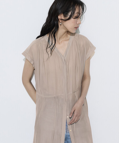 K.T KIYOKO TAKASE（キヨコタカセ）の「カッセンシフォン シャツドレス（ワンピース・レディース・ベージュ/チャコール・9号/7号）」の19枚目の写真
