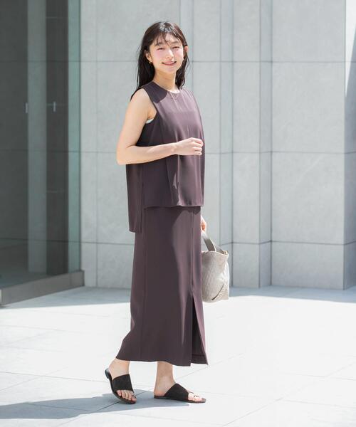 URBAN RESEARCH ROSSO WOMEN(アーバンリサーチ ロッソ)の「バックメタルポイントストレートワンピース(ワンピース・レディース・チャコールグレー/ミント/ゴールド系その他・FREE)」の4枚目の写真