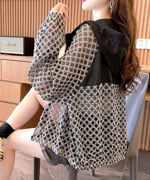 mielu(ミエル)の「ドッキングシアーパーカー(マウンテンパーカー・レディース・ブラック/ホワイト・LARGE/MEDIUM)」の4枚目の写真
