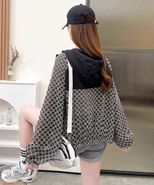 mielu(ミエル)の「ドッキングシアーパーカー(マウンテンパーカー・レディース・ブラック/ホワイト・LARGE/MEDIUM)」の5枚目の写真