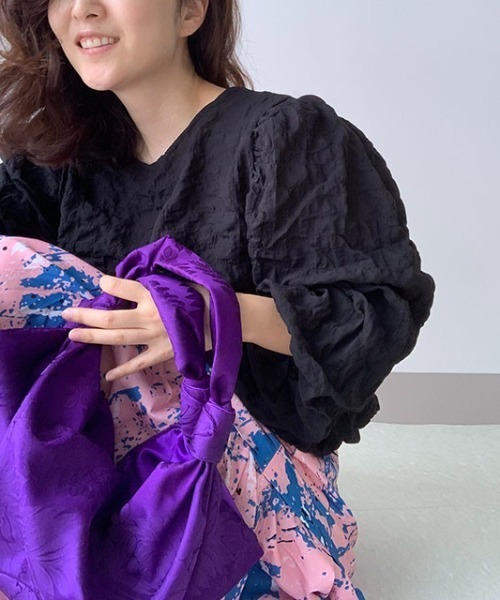 AMAJI(アマジ)の「チェック柄 パフスリーブ 長袖 シャツ(シャツ/ブラウス・レディース・ブラック/ベージュ・X-LARGE/LARGE/MEDIUM)」の1枚目の写真