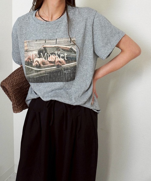 gossara(ゴサラ)の「【主役級Tシャツ】dogフォトプリントT(Tシャツ/カットソー・レディース・チャコールグレー/ホワイト/グレー・FREE)」の3枚目の写真