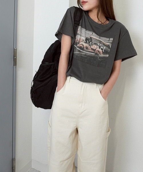 gossara(ゴサラ)の「【主役級Tシャツ】dogフォトプリントT(Tシャツ/カットソー・レディース・チャコールグレー/ホワイト/グレー・FREE)」の16枚目の写真