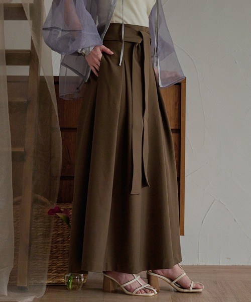 mideal(マイディール)の「tuck plea flare skirt / タックプリーツフレアスカート(スカート・レディース・ベージュ/ブラウン・FREE)」の10枚目の写真
