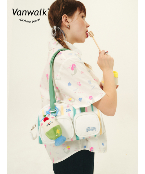 VANWALK（バンウォーク）の「Signature Tote Bag [Signature]（トートバッグ・レディース・ホワイト・FREE）」の3枚目の写真