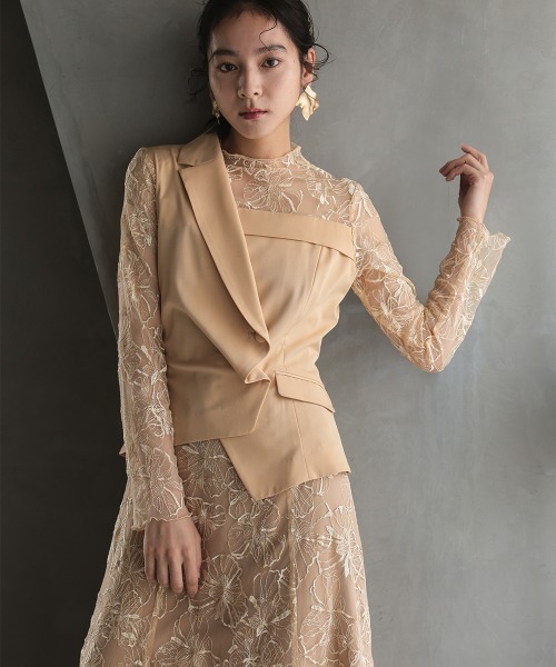 Callarus(カラルス)の「【オケージョン対応】アシメジャケットドッキングデザインチュール刺繍ワンピースドレス〔Callarus〕(ドレス・レディース・グレー/ベージュ・L/M/S/LL)」の1枚目の写真