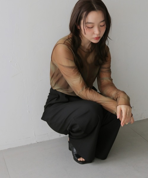 cheriella（シェリエラ）の「【cheriella】前後2WAYニュアンスウェーブホールシアートップス  2-WAY NUANCE WAVE HOLE SHEER TOPS（Tシャツ/カットソー・レディース・グリーン/アイボリー/ブルー/ダークグレー/ブラウン・MEDIUM）」の12枚目の写真