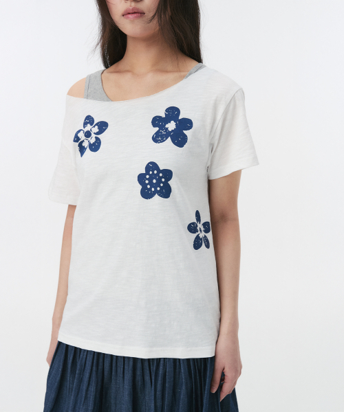 OHESHIO(オヘシオ)の「VINTAGE FLOWER SCOOP NECK T-SHIRT, WHITE(Tシャツ/カットソー・レディース・その他・FREE)」の7枚目の写真