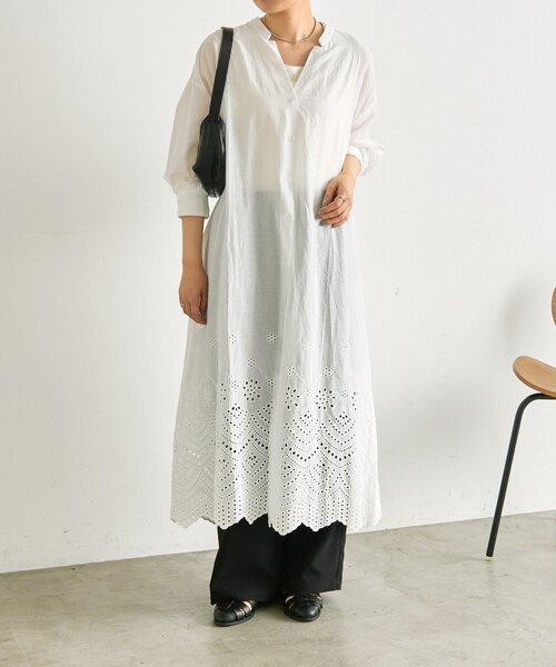 ear PAPILLONNER（イアパピヨネ）の「カットワーク刺しゅうワンピース【SUM1 STYLE】（ワンピース・レディース・ホワイト/レッド・FREE）」の3枚目の写真