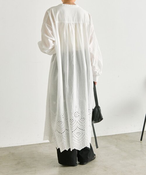 ear PAPILLONNER（イアパピヨネ）の「カットワーク刺しゅうワンピース【SUM1 STYLE】（ワンピース・レディース・ホワイト/レッド・FREE）」の5枚目の写真