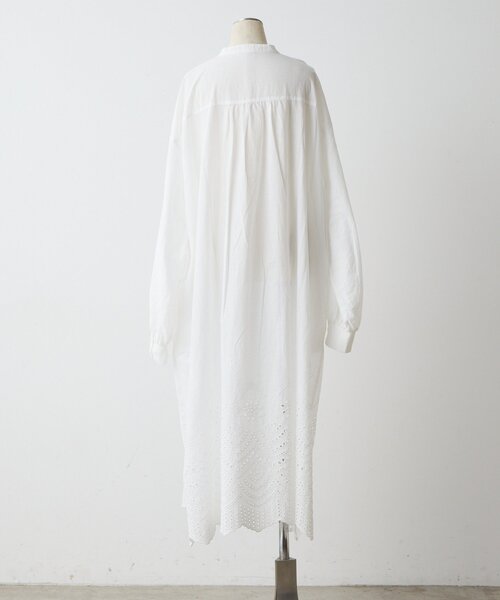 ear PAPILLONNER（イアパピヨネ）の「カットワーク刺しゅうワンピース【SUM1 STYLE】（ワンピース・レディース・ホワイト/レッド・FREE）」の12枚目の写真