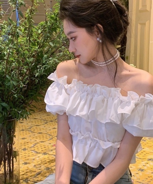 Ritzy(リッツィー)の「ショート丈・オフショルダーブラウス(シャツ/ブラウス・レディース・ホワイト/ブラック・MEDIUM/LARGE)」の5枚目の写真