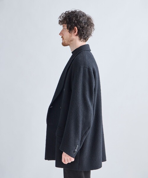 MEN'S BIGI(メンズビギ)の「【BASED ON MEN'S BIGI HERITAGE】ブラックヘリンボーン コテージコート(チェスターコート・メンズ・ブラック・03/02)」の4枚目の写真