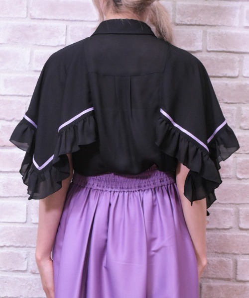 axes femme POETIQUE(アクシーズファムポエティック)の「スパークル刺繍ケープ風BL(シャツ/ブラウス・レディース・ホワイト/ブラック・MEDIUM)」の5枚目の写真