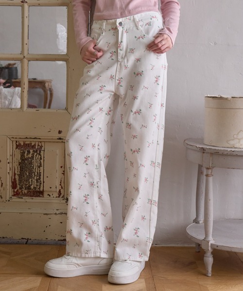 Birthday room(バースデイルーム)の「フラワーコットンパンツ/Floral Cotton Pants(その他パンツ・レディース・ホワイト・FREE)」の6枚目の写真