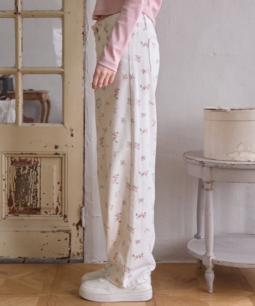 Birthday room(バースデイルーム)の「フラワーコットンパンツ/Floral Cotton Pants(その他パンツ・レディース・ホワイト・FREE)」の7枚目の写真