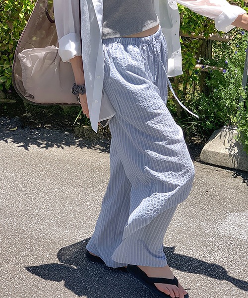 Doula Doula(ドゥーラドゥーラ)の「ストライプワイドイージーパンツ(その他パンツ・レディース・グレー/キャメル/ライトブルー/オフホワイト/ブルー・FREE)」の5枚目の写真