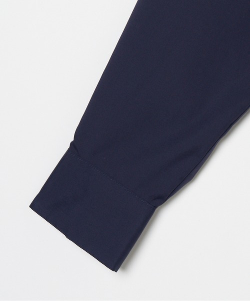 HELIOPOLE（エリオポール）の「WIDE OPEN COLLAR SHIRT / ワイドオープンカラー シャツ（シャツ/ブラウス・レディース・ホワイト/ネイビー・38）」の6枚目の写真