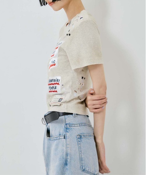 MIHARAYASUHIRO(ミハラヤスヒロ)の「【MIHARAYASUHIRO/ミハラヤスヒロ】EMBELLISHED STICKER TEE/ステッカーTシャツ(Tシャツ/カットソー・レディース・ホワイト/ブラック・38)」の5枚目の写真