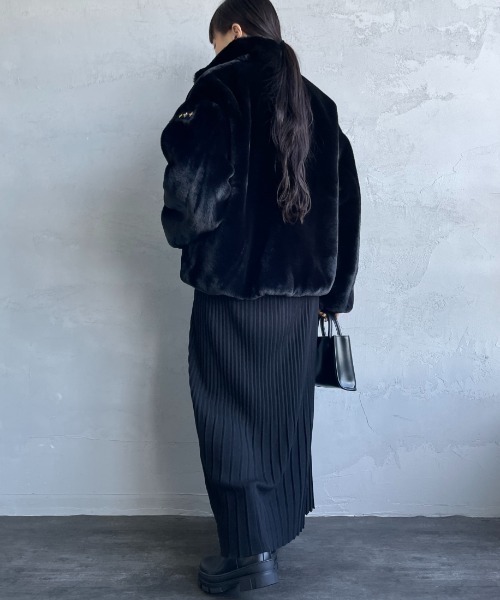 TATRAS（タトラス）の「【WEB先行予約】[TATRAS/タトラス] BARBRA エコファーブルゾン（ブルゾン・レディース・ブラック/ライトグレー/ブラウン・2/1）」の19枚目の写真