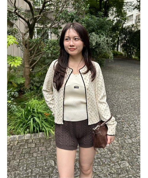 LILY BROWN（リリーブラウン）の「レイヤードニットトップス（ニット/セーター・レディース・グレー/ネイビー/レッド/ドット・F）」の11枚目の写真