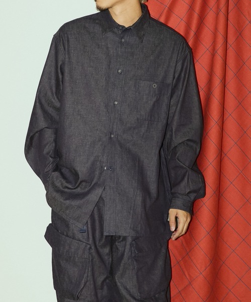 WHITE MOUNTAINEERING(ホワイトマウンテニアリング)の「『別注』White Mountaineering×EKAL MID GUSSET SLEEVE EYELET POCKET SHIRTS(シャツ/ブラウス・メンズ・ブルー・3/2)」の4枚目の写真