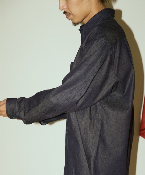WHITE MOUNTAINEERING(ホワイトマウンテニアリング)の「『別注』White Mountaineering×EKAL MID GUSSET SLEEVE EYELET POCKET SHIRTS(シャツ/ブラウス・メンズ・ブルー・3/2)」の5枚目の写真