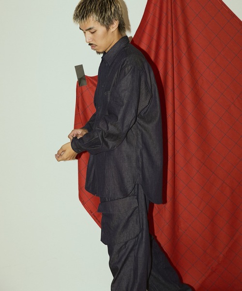 WHITE MOUNTAINEERING(ホワイトマウンテニアリング)の「『別注』White Mountaineering×EKAL MID GUSSET SLEEVE EYELET POCKET SHIRTS(シャツ/ブラウス・メンズ・ブルー・3/2)」の6枚目の写真