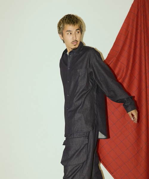 WHITE MOUNTAINEERING(ホワイトマウンテニアリング)の「『別注』White Mountaineering×EKAL MID GUSSET SLEEVE EYELET POCKET SHIRTS(シャツ/ブラウス・メンズ・ブルー・3/2)」の7枚目の写真