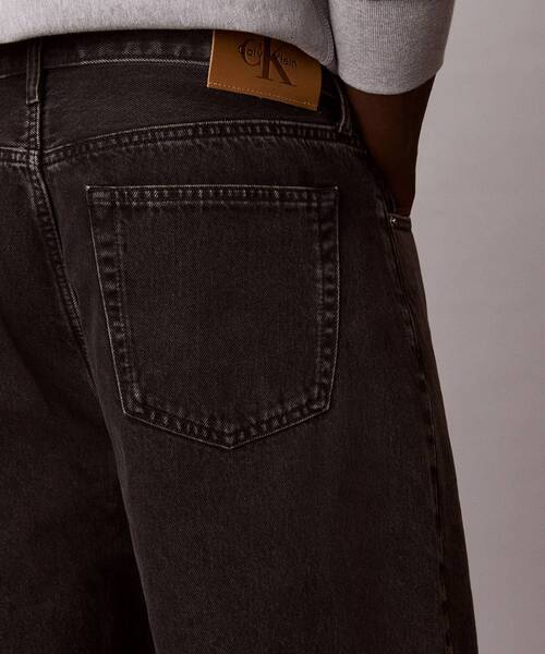 Calvin Klein（カルバン・クライン）の「バギージーンズ エッセンシャルブラック（デニムパンツ・メンズ・ダークブラック・34/30/32/28）」の5枚目の写真
