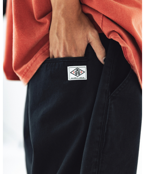 ANGLAN（アングラン）の「[Kracker House] Side Line Chino Pants - Black（その他パンツ・メンズ・その他・1/2）」の2枚目の写真