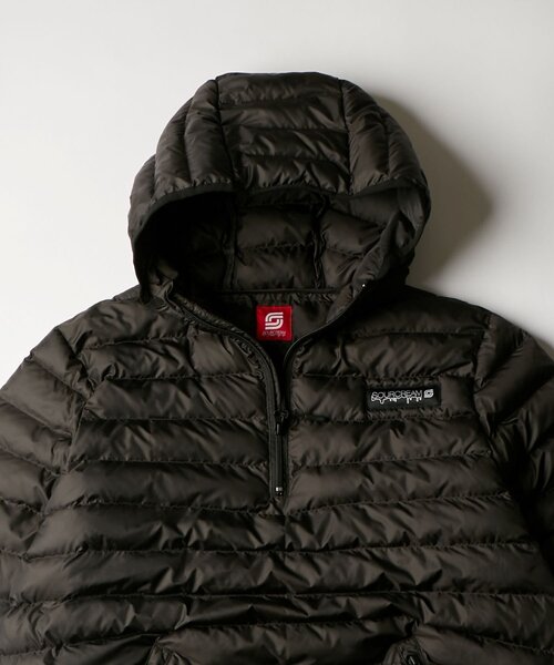 Sourcream(サワークリーム)の「【26AW LOOK掲載品番】【Sourcream】中綿アノラックパーカー(マウンテンパーカー・メンズ・ホワイト/ライトグレー/ブラック/サンドベージュ/サックスブルー・FREE)」の7枚目の写真