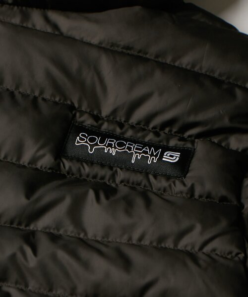 Sourcream(サワークリーム)の「【26AW LOOK掲載品番】【Sourcream】中綿アノラックパーカー(マウンテンパーカー・メンズ・ホワイト/ライトグレー/ブラック/サンドベージュ/サックスブルー・FREE)」の9枚目の写真