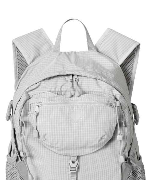 FENNEC(フェネック)の「DAY POCKET BACKPACK - GREY(バックパック/リュック・レディース・その他・FREE)」の8枚目の写真