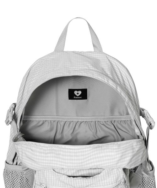 FENNEC(フェネック)の「DAY POCKET BACKPACK - GREY(バックパック/リュック・レディース・その他・FREE)」の9枚目の写真