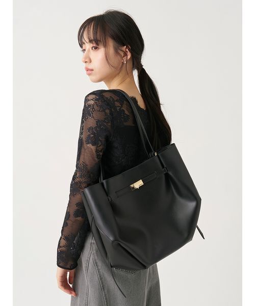 SNIDEL(スナイデル)の「ワイドビッグトート(トートバッグ・レディース・ブラック/ピンクベージュ/ブラウン・F)」の15枚目の写真