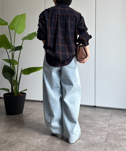 Jena espace merveilleux(ジェナ エスパスメルヴェイユ)の「チェックリボンシャツ(シャツ/ブラウス・レディース・ネイビー/アイボリー・FREE)」の11枚目の写真