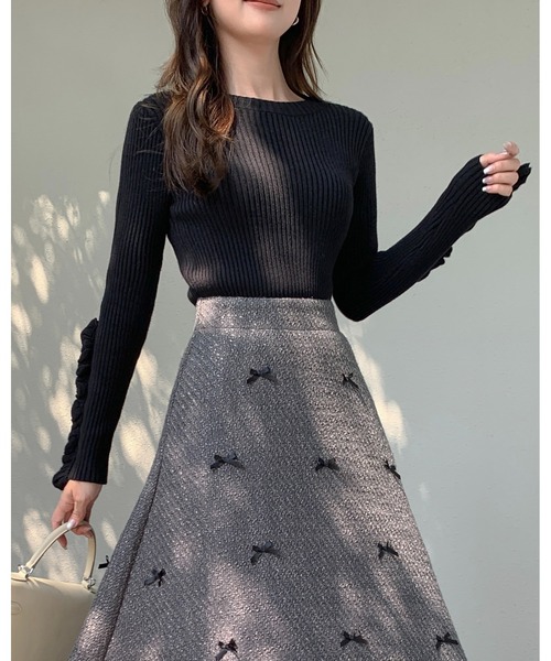 BIRTHDAY BASH(バースデイバッシュ)の「FRILL SLEEVE KNIT(フリルスリーブニットトップス)(ニット/セーター・レディース・ホワイト/ブラック・SMALL/MEDIUM)」の17枚目の写真