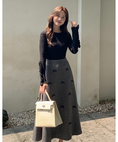 BIRTHDAY BASH(バースデイバッシュ)の「FRILL SLEEVE KNIT(フリルスリーブニットトップス)(ニット/セーター・レディース・ホワイト/ブラック・SMALL/MEDIUM)」の21枚目の写真