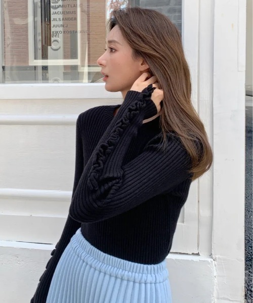 BIRTHDAY BASH(バースデイバッシュ)の「FRILL SLEEVE KNIT(フリルスリーブニットトップス)(ニット/セーター・レディース・ホワイト/ブラック・SMALL/MEDIUM)」の19枚目の写真