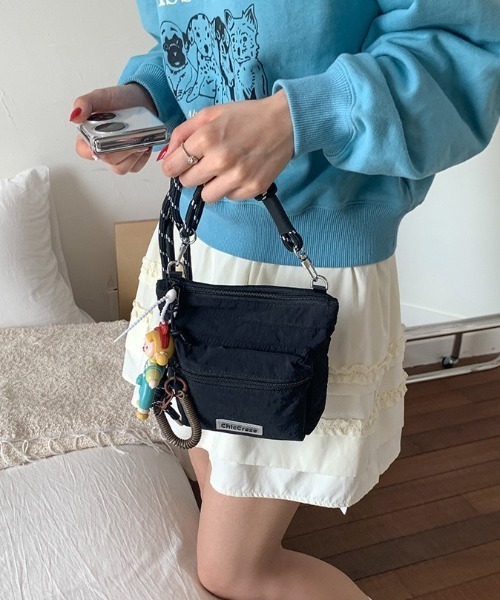 lulufa(ルルファ)の「フロントポケットスクエアミニショルダーバッグ(ショルダーバッグ・レディース・イエロー/オフホワイト/ブラック/グレー・FREE)」の8枚目の写真