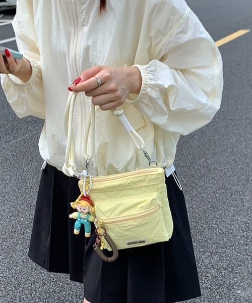 lulufa(ルルファ)の「フロントポケットスクエアミニショルダーバッグ(ショルダーバッグ・レディース・イエロー/オフホワイト/ブラック/グレー・FREE)」の22枚目の写真