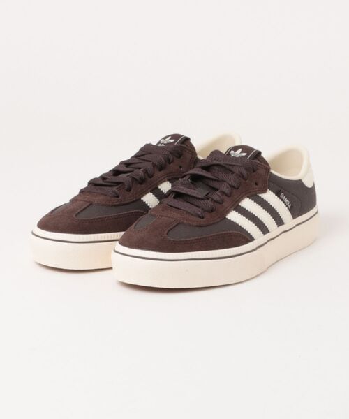 adidas(アディダス)の「ADIDAS アディダス SAMBA ST サンバ ST HP4510 ABC-MART限定 *DARK/CREA/CREA(スニーカー・メンズ・ブラウン・22.0cm/22.5cm/23.0cm/30.0cm/26.5cm/27.0cm/28.5cm/29.0cm/23.5cm/24.0cm/24.5cm/25.0cm/25.5cm/26.0cm/27.5cm/28.0cm)」の2枚目の写真