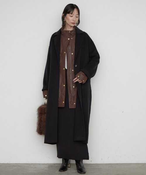LOUNGEDRESS(ラウンジドレス)の「《名品コートをブラッシュアップ》ロングリバーコート(その他アウター・レディース・キャメル/ブラック/ライトベージュ・FREE)」の7枚目の写真