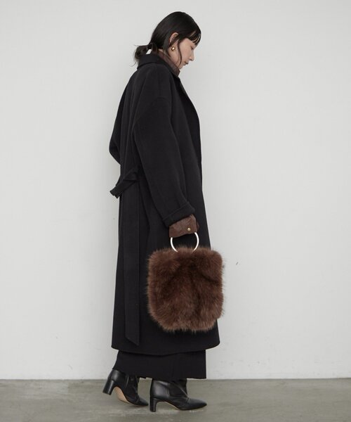 LOUNGEDRESS(ラウンジドレス)の「《名品コートをブラッシュアップ》ロングリバーコート(その他アウター・レディース・キャメル/ブラック/ライトベージュ・FREE)」の11枚目の写真