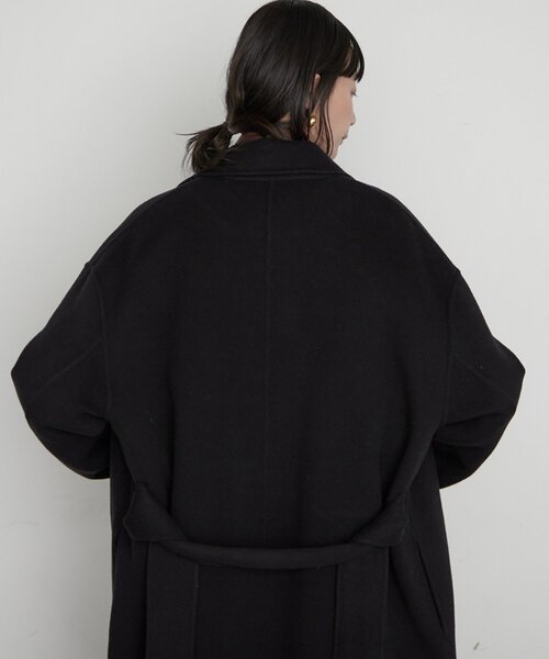 LOUNGEDRESS(ラウンジドレス)の「《名品コートをブラッシュアップ》ロングリバーコート(その他アウター・レディース・キャメル/ブラック/ライトベージュ・FREE)」の16枚目の写真